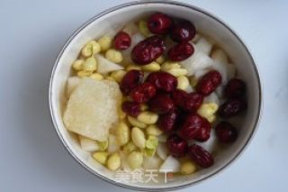 Pears, Red Dates and Ginkgo Soup recipe