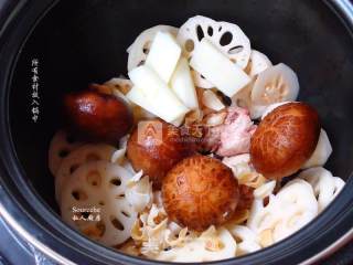 Lotus Root and Mushroom Chicken Soup recipe