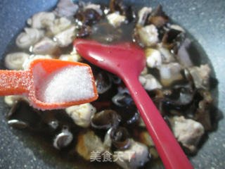 Thousands of Grilled Pork Ribs with Black Fungus recipe