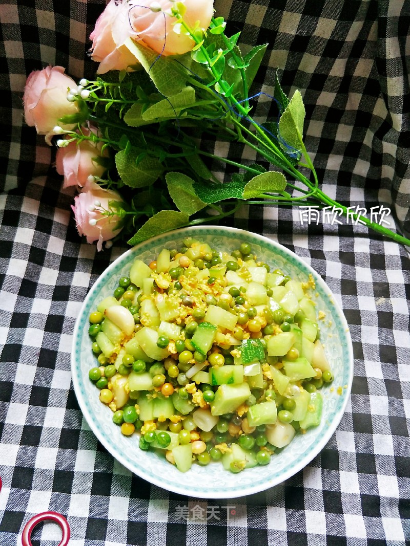 Stir-fried Cucumber with Green Beans recipe