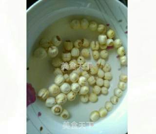 Honey Lotus Seed Small Intestine Soup recipe