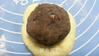 Low-oil and Low-sugar Red Bean Paste Buns (with Red Bean Paste) recipe