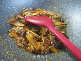 Braised Bullfrog with Bamboo Shoots recipe