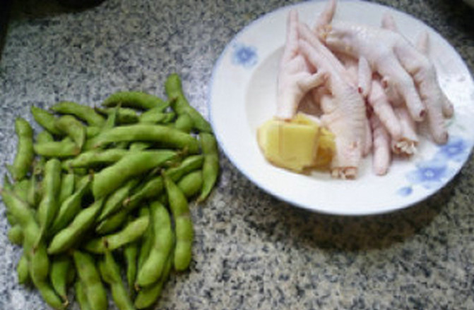 Edamame Chicken Feet Soup recipe