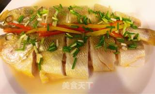 Steamed Yellow Croaker with Tofu recipe