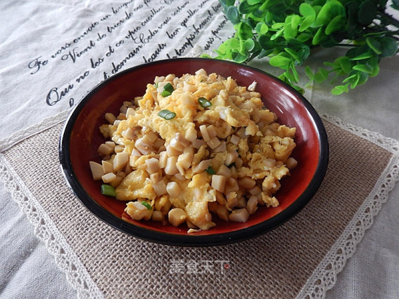 Scrambled Eggs with Pleurotus Eryngii recipe