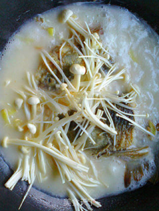 Nourishing and Puzzle Fish Head Golden Needle Soup recipe