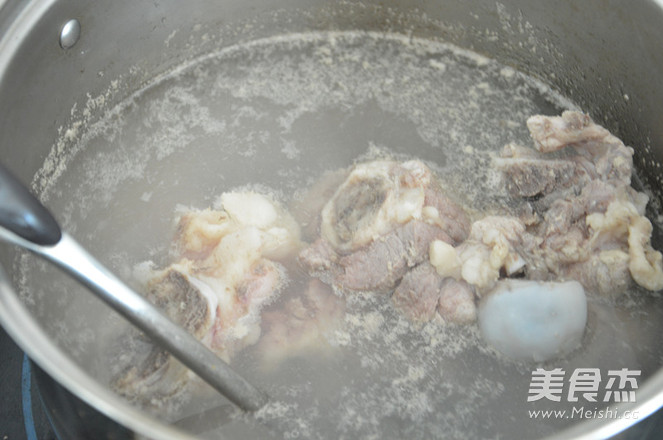 Big Bone Lotus Root Soup recipe