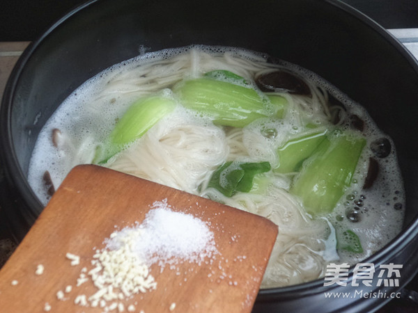 Stone Pot Noodles recipe
