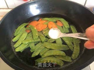 Fried Shrimp Rolls with Snow Peas recipe