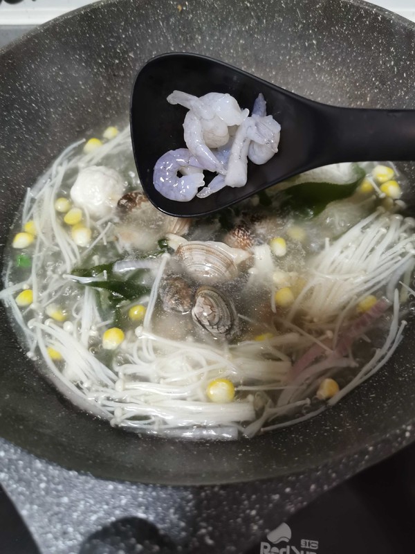 Shrimp Flower Beet Seafood Soup recipe
