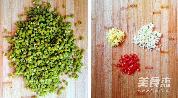 Stir-fried Minced Pork with Capers recipe