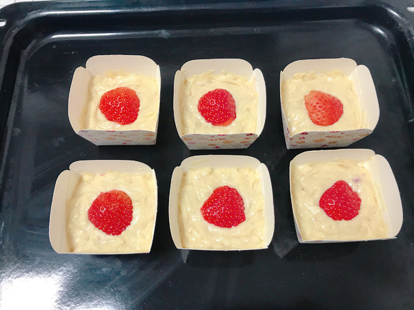 Fresh Strawberry Butter Shortbread Muffins recipe