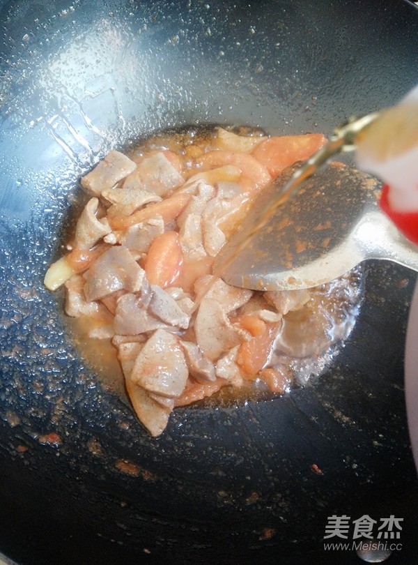 Tomato Fungus and Pork Liver Soup recipe