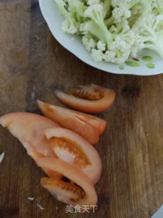 Stir-fried Cauliflower with Tomato recipe