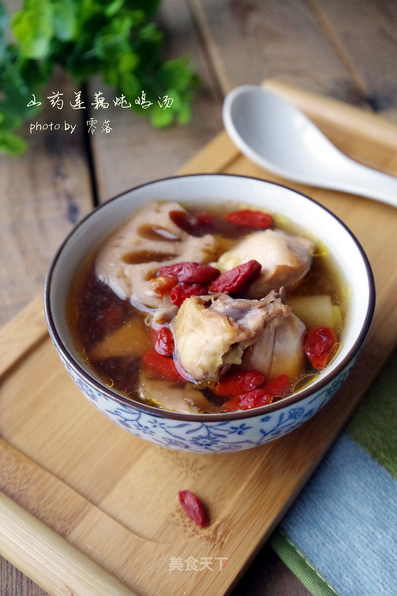 【enriching Qi and Nourishing Blood】yam Lotus Root Chicken Soup recipe