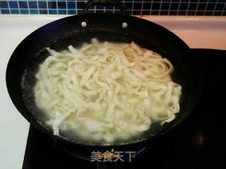 Green Pepper Shredded Pork Noodles recipe