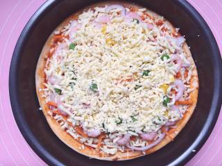 Homemade Pizza - Ham, Shrimp and Vegetables recipe