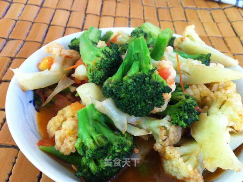 Stir-fried Cauliflower with Tomatoes