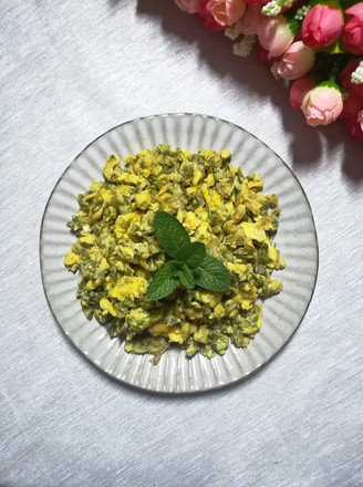 Scrambled Eggs with Sophora Japonica