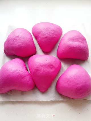 Pitaya Mochi Soft European Buns recipe