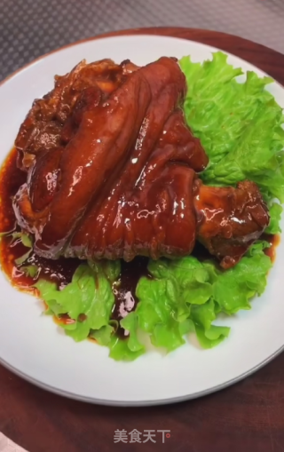 New Year's Eve Dinner-braised Pork Knuckles recipe