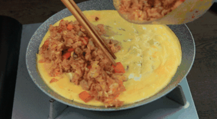 How Does An Authentic Japanese Omelet Rice Look Like recipe