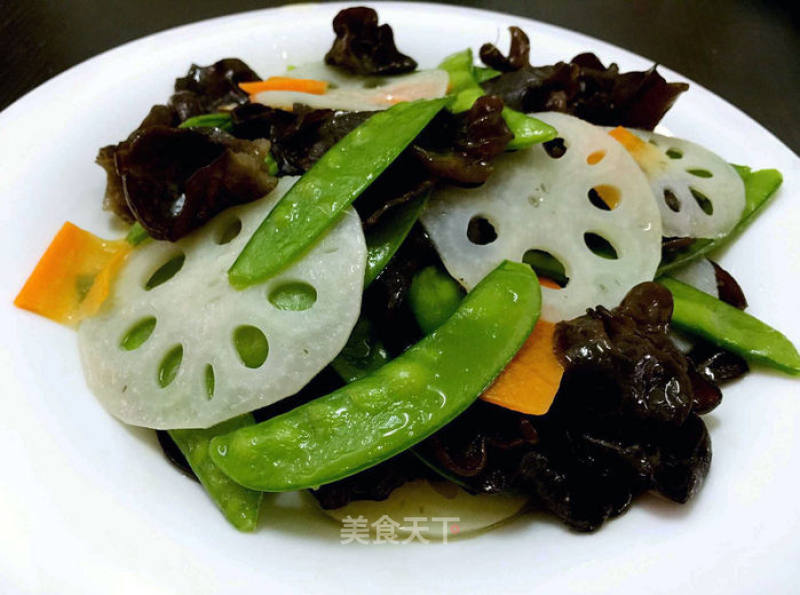 Lotus Pond Moonlight-snow Peas, Lotus Root and Black Fungus recipe