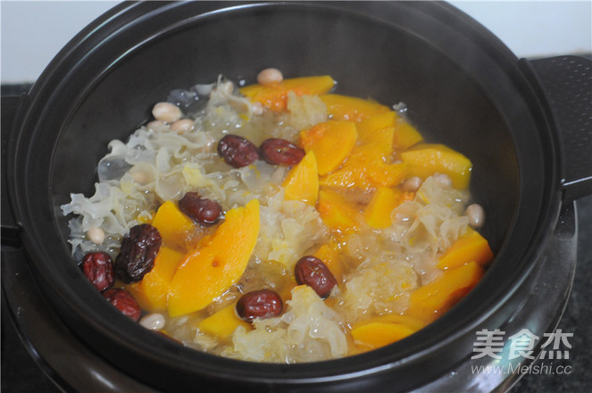 Tremella Pumpkin Soup for Enriching Blood recipe