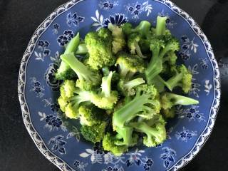Broccoli and Egg Salad recipe