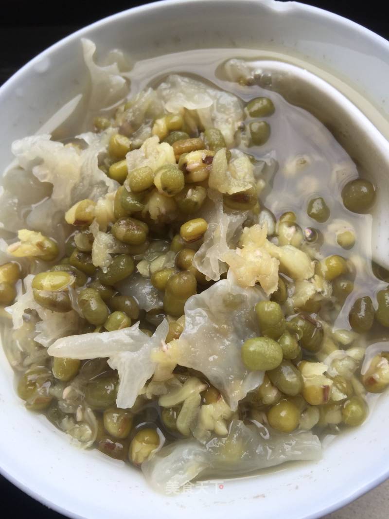 The Heat is Coming, Cool The Body, Detoxify and Reduce Swelling, Tremella Mung Bean Soup recipe