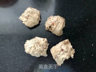 Soft European Buns with Wheat Germ and Red Dates recipe