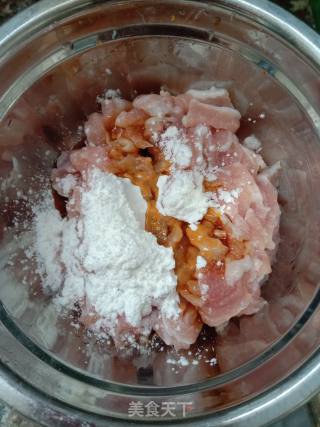 Fried Pork with Snow Peas recipe