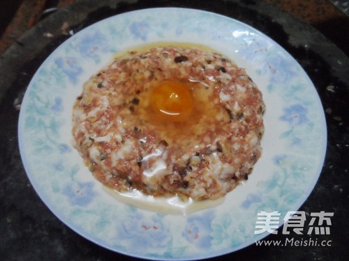 Salted Egg Steamed Meat Cake recipe