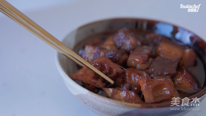 Braised Pork with Spring Bamboo Shoots recipe