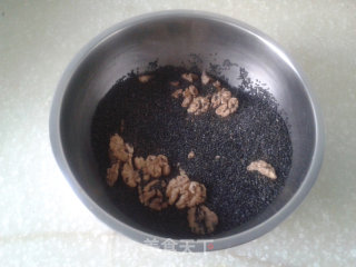 Black Sesame and Walnut Paste---made Healthy Food with Zero Additives at Home recipe