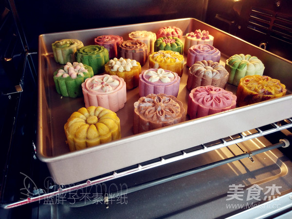 Super High-value Peach Mountain Skin Mooncakes recipe