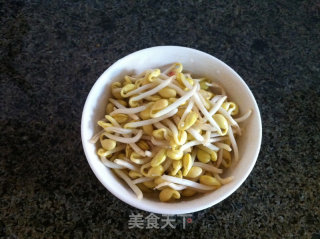 Mustard and Bean Sprouts Soup recipe