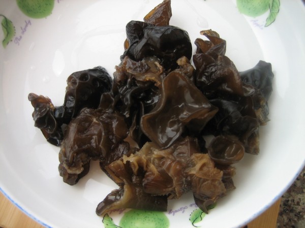 Fried Yuba with Black Fungus recipe