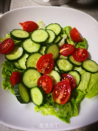 Lettuce Cucumber Cherry Tomato Salad recipe