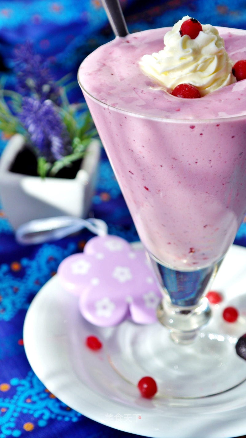 Berry Milkshake recipe