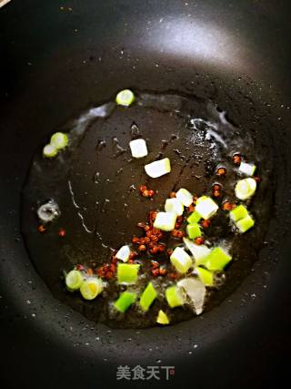 Potato Chips Stewed Kelp recipe