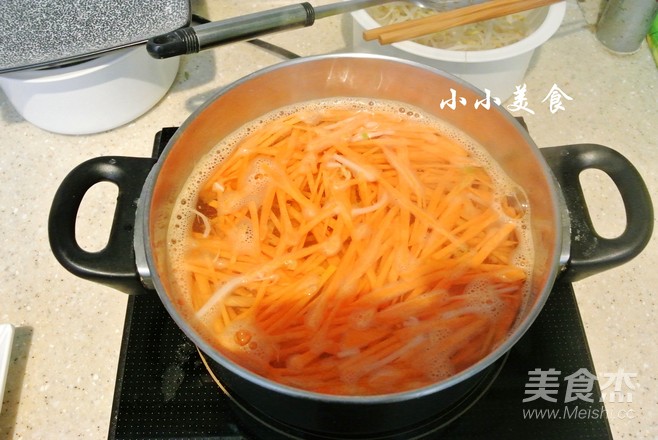 Old Beijing Fried Noodles: The Favorite Noodles of Beijingers recipe