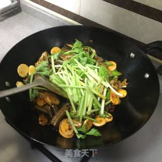 Stir-fried Eel with Garlic recipe