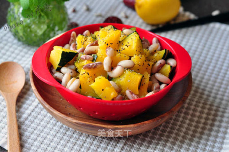 Pumpkin Flower Bean Salad recipe