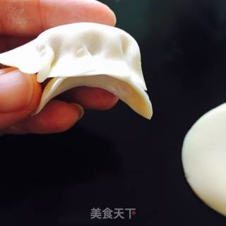 Cabbage and Pork Dumplings (with Cutting Method and Wrapping Method) recipe