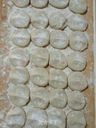 Moss and Pork Dumplings recipe