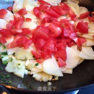 Potato Chips in Tomato Sauce recipe