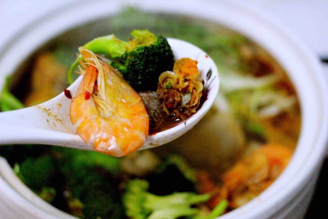 Assorted Seafood Hot Pot recipe