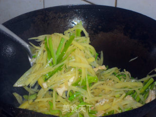 Fresh and Small Stir-fried Potato Shreds recipe